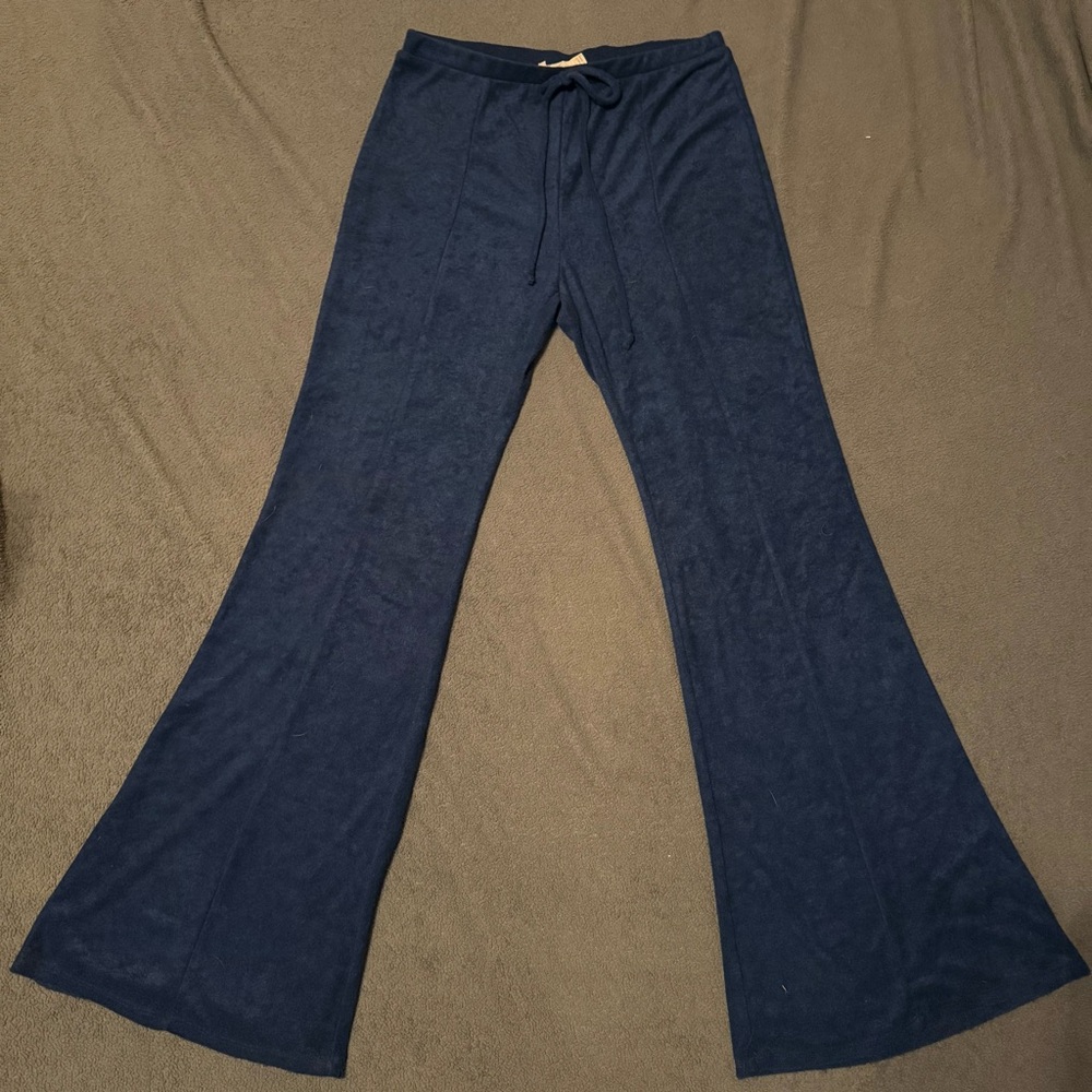 Chloe & Katie Women’s Navy Terry Flare Pants (Size L)